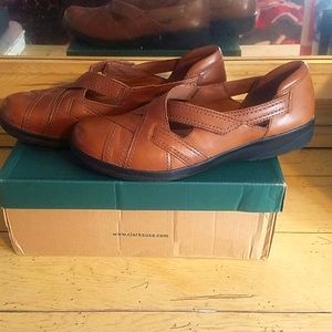 CLARKS NIKKI BUNKER 10 Chiff Brun Brown Is The Color Shoes